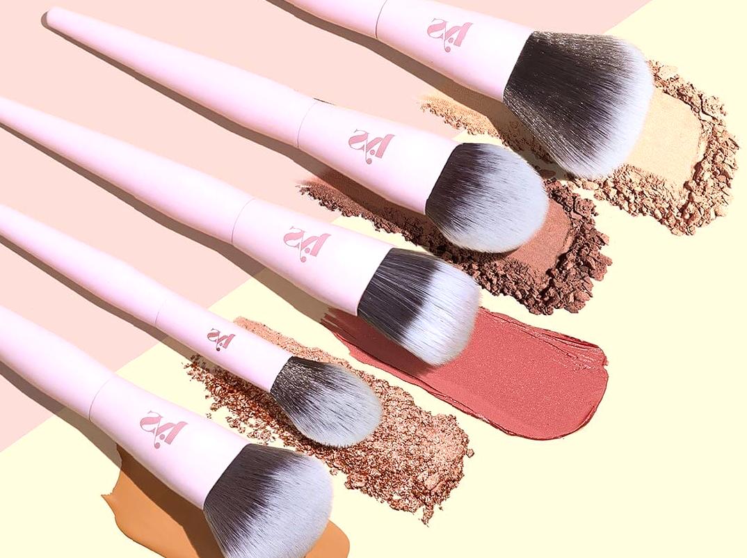 Must-Have Makeup Brushes for Stunning Looks